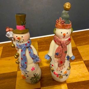 Holiday Snowmen Carolers